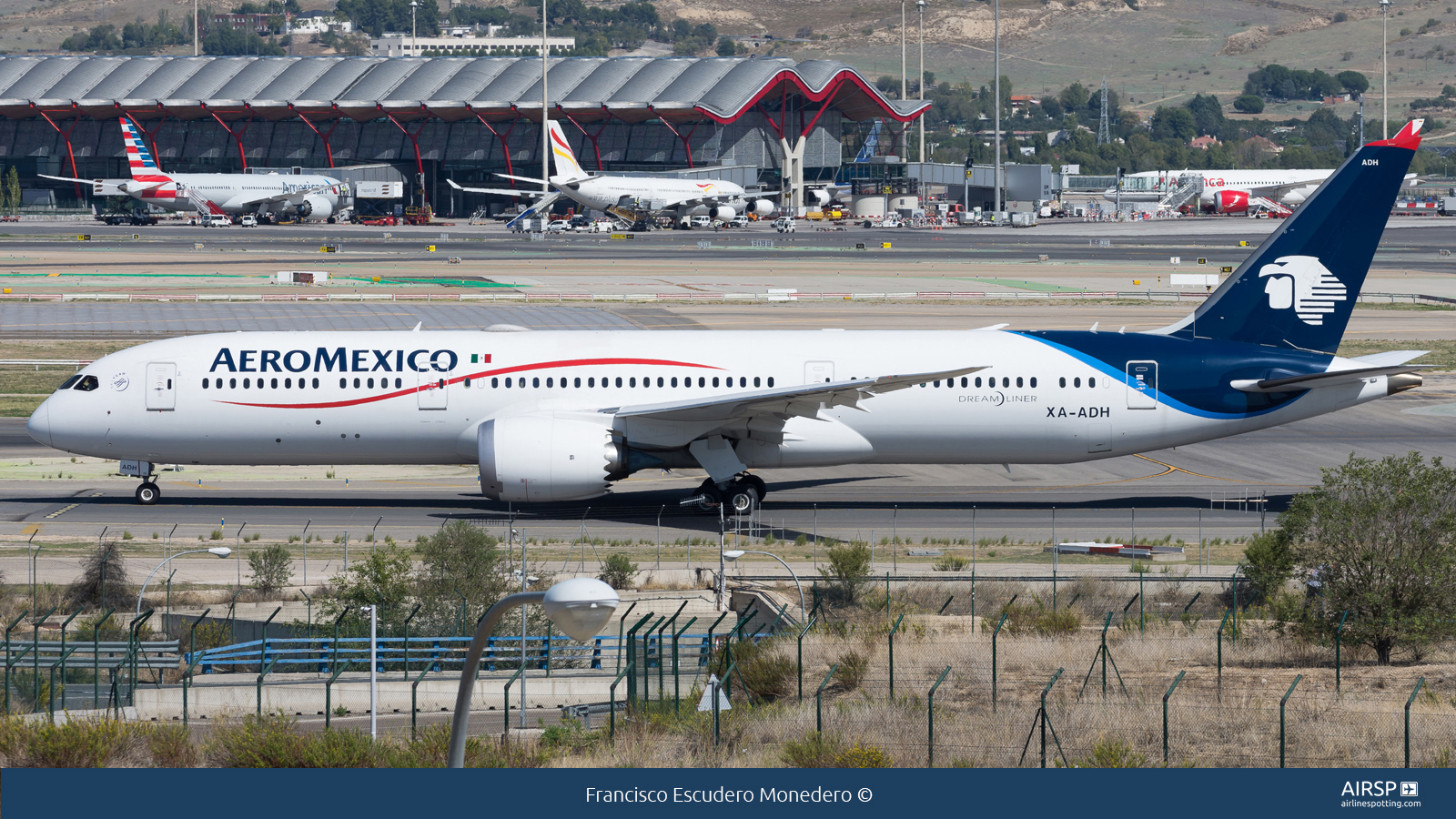 Aeromexico  Boeing 787-9  XA-ADH