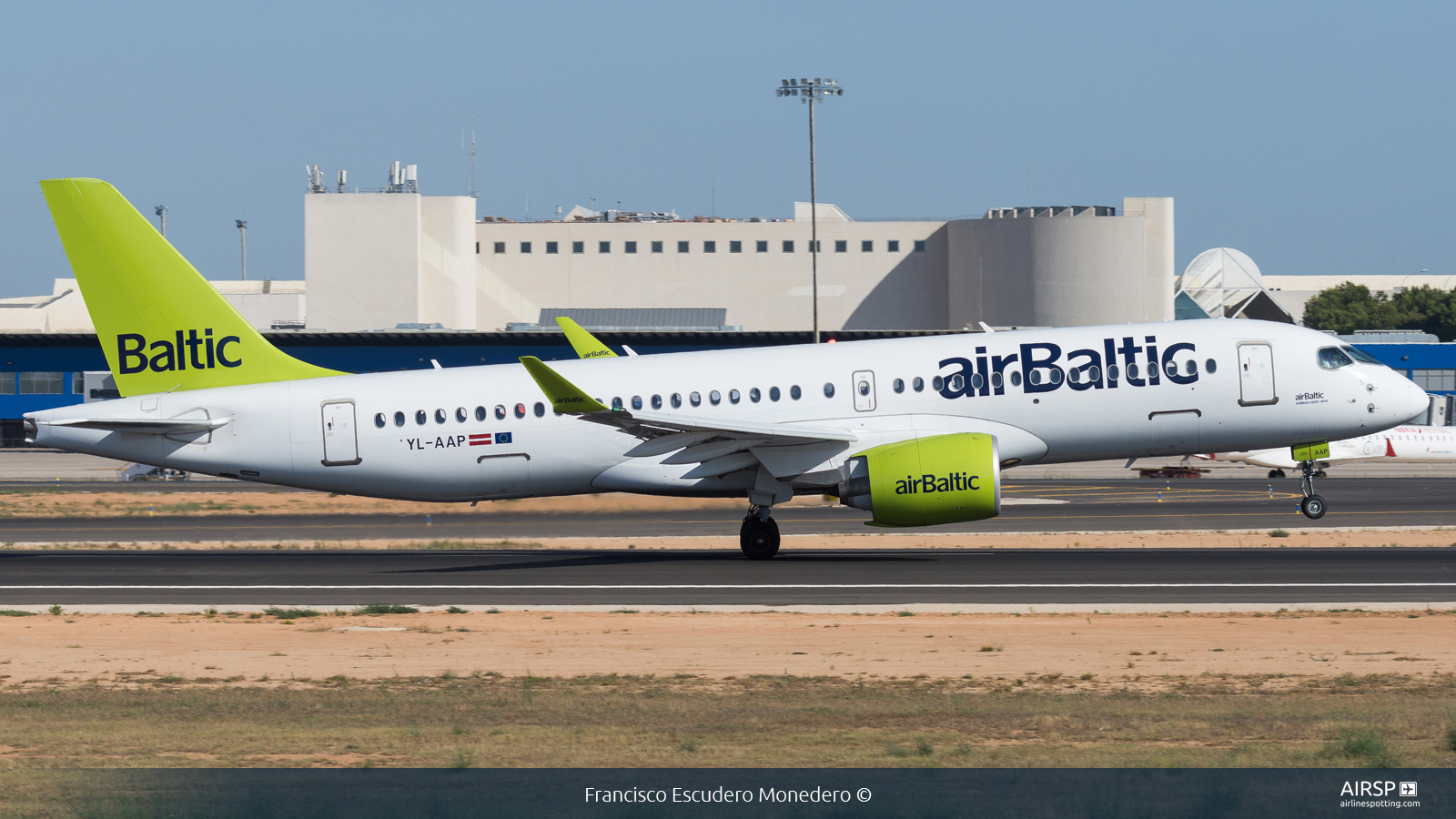 Air Baltic  Airbus A220-300  YL-AAP
