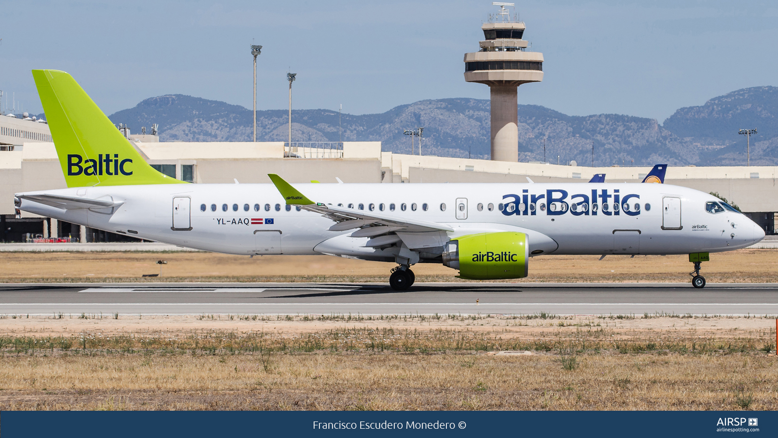 Air Baltic  Airbus A220-300  YL-AAQ