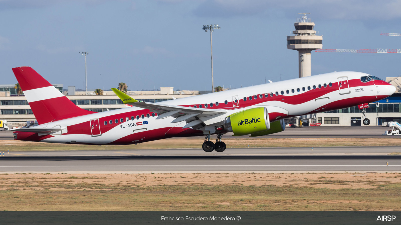 Air Baltic  Airbus A220-300  YL-ABN