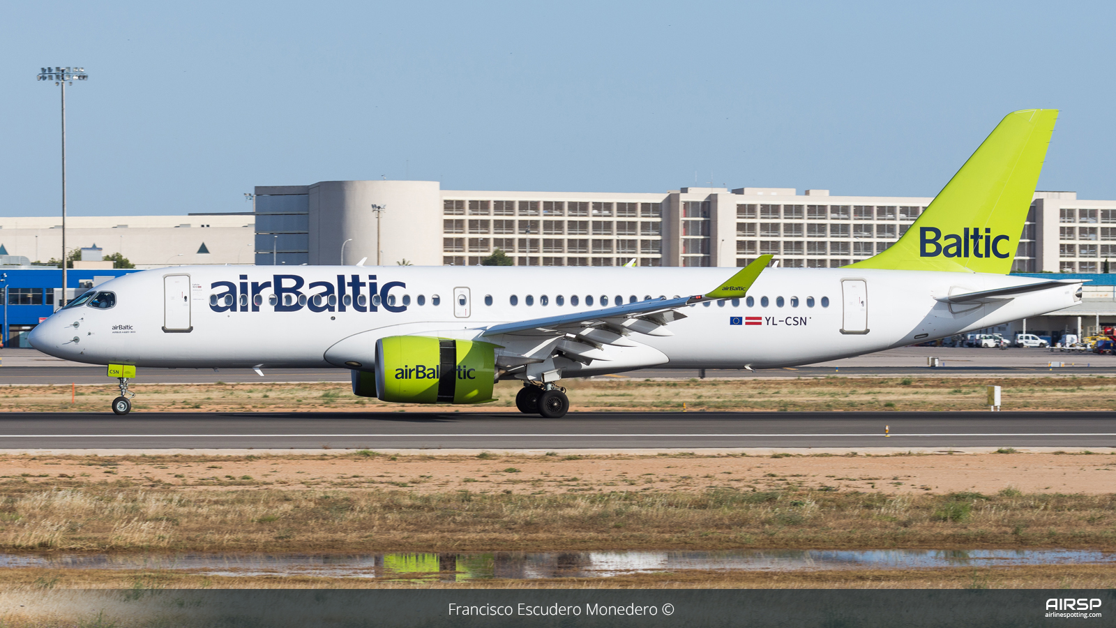Air Baltic  Airbus A220-300  YL-CSN