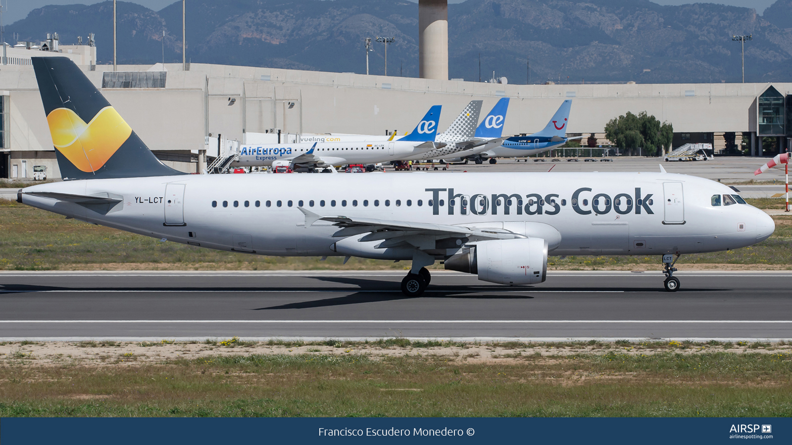 Thomas Cook Airlines  Airbus A320  YL-LCT
