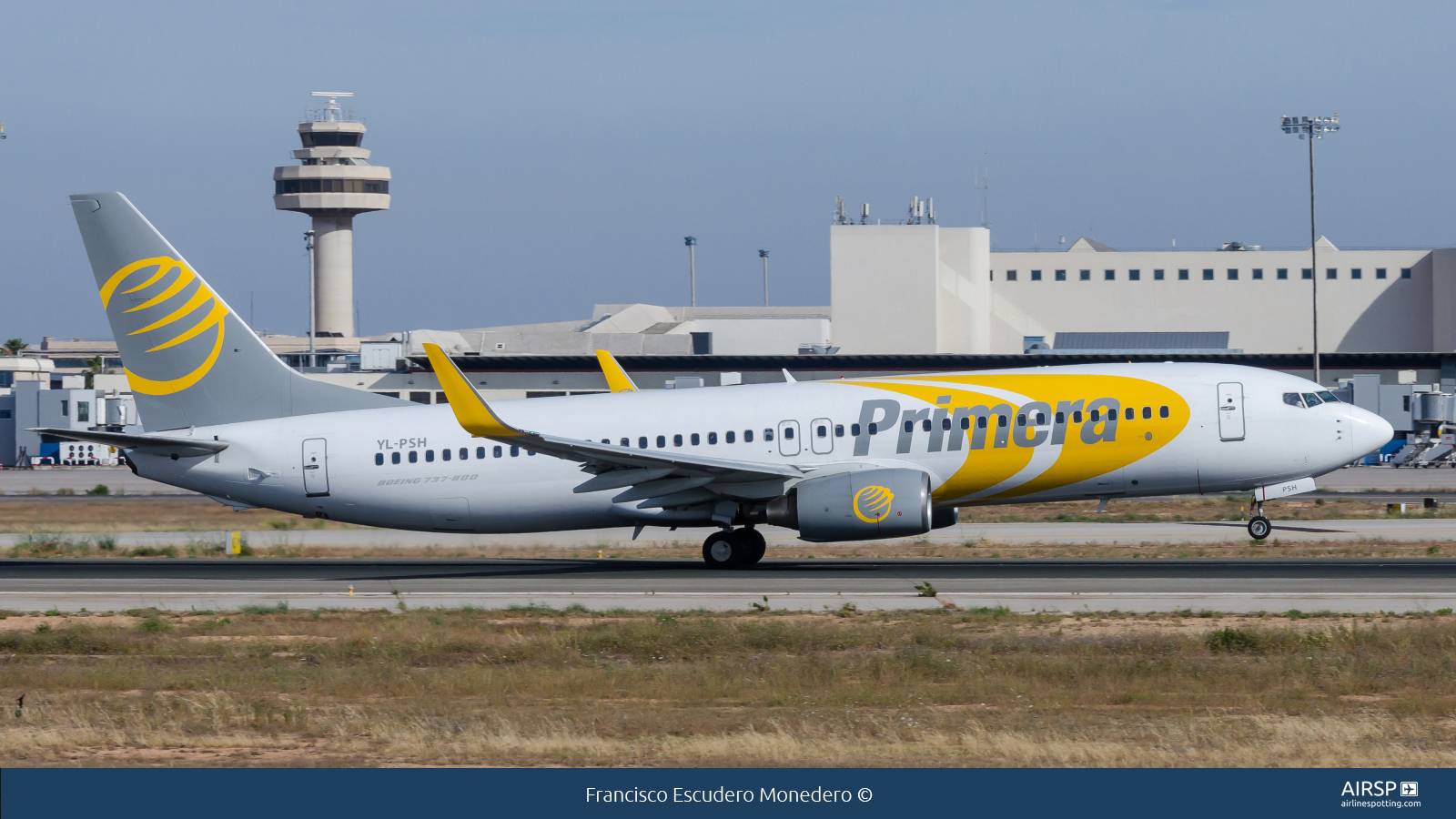 Primera Air  Boeing 737-800  YL-PSH