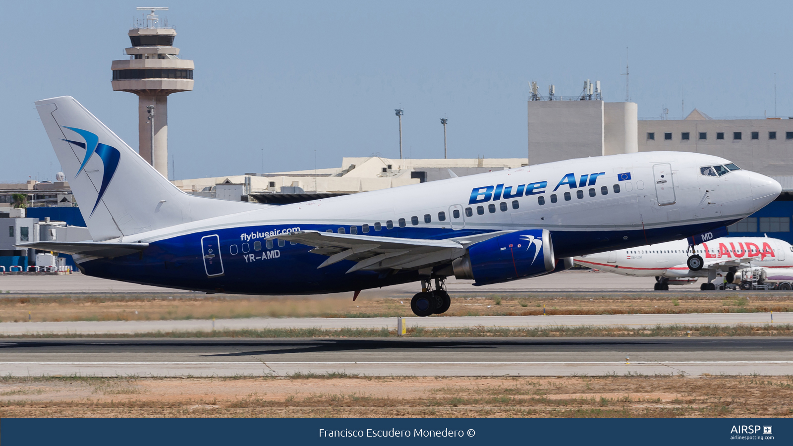 Blue Air  Boeing 737-500  YR-AMD