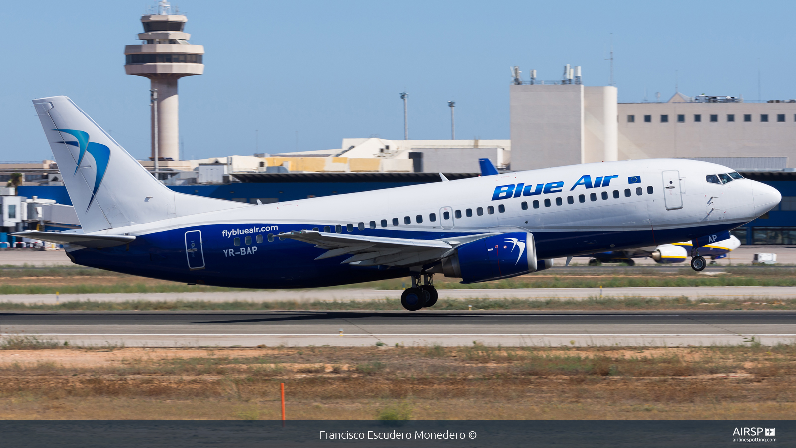 Blue Air  Boeing 737-300  YR-BAP