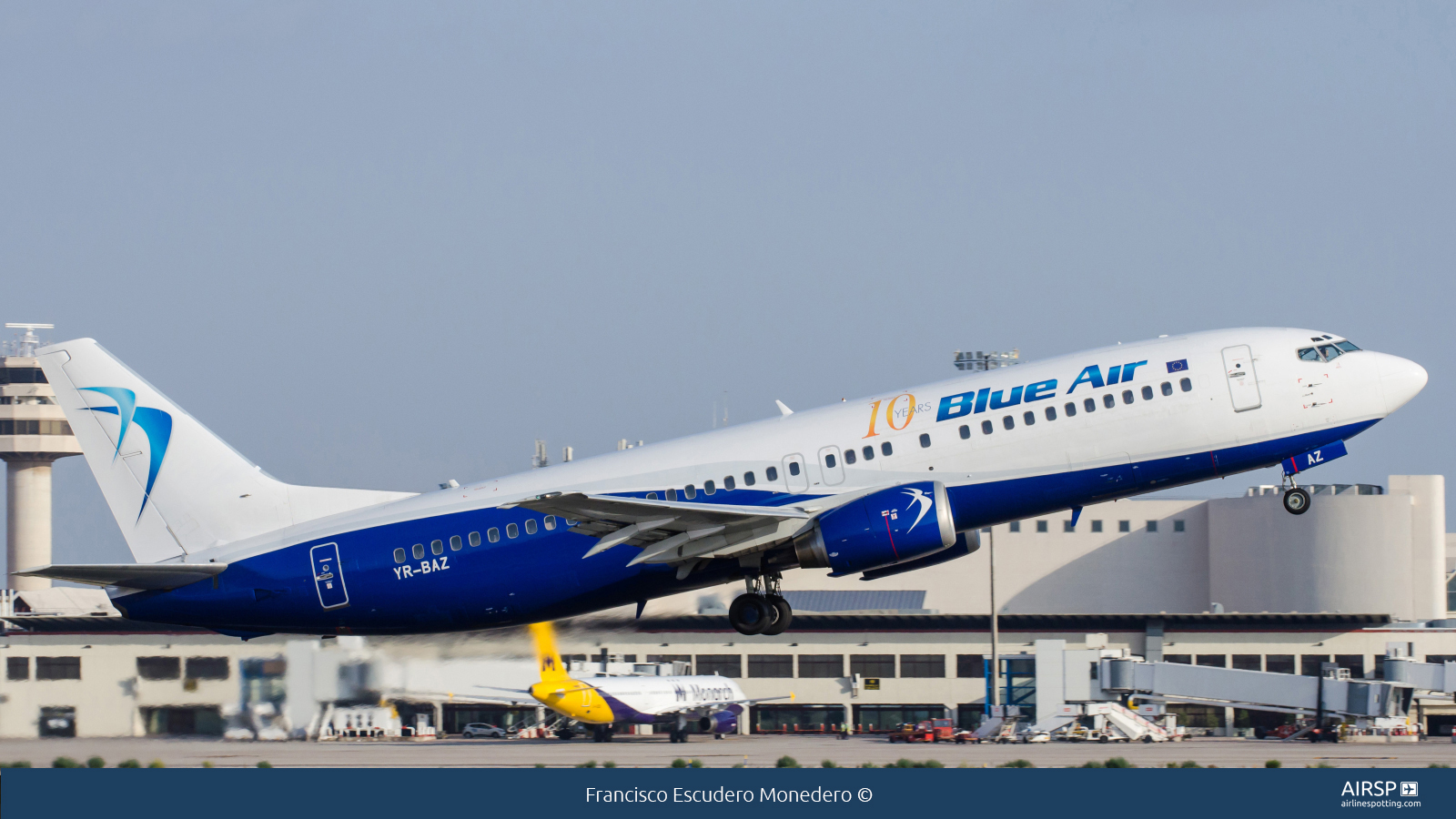 Blue Air  Boeing 737-400  YR-BAZ