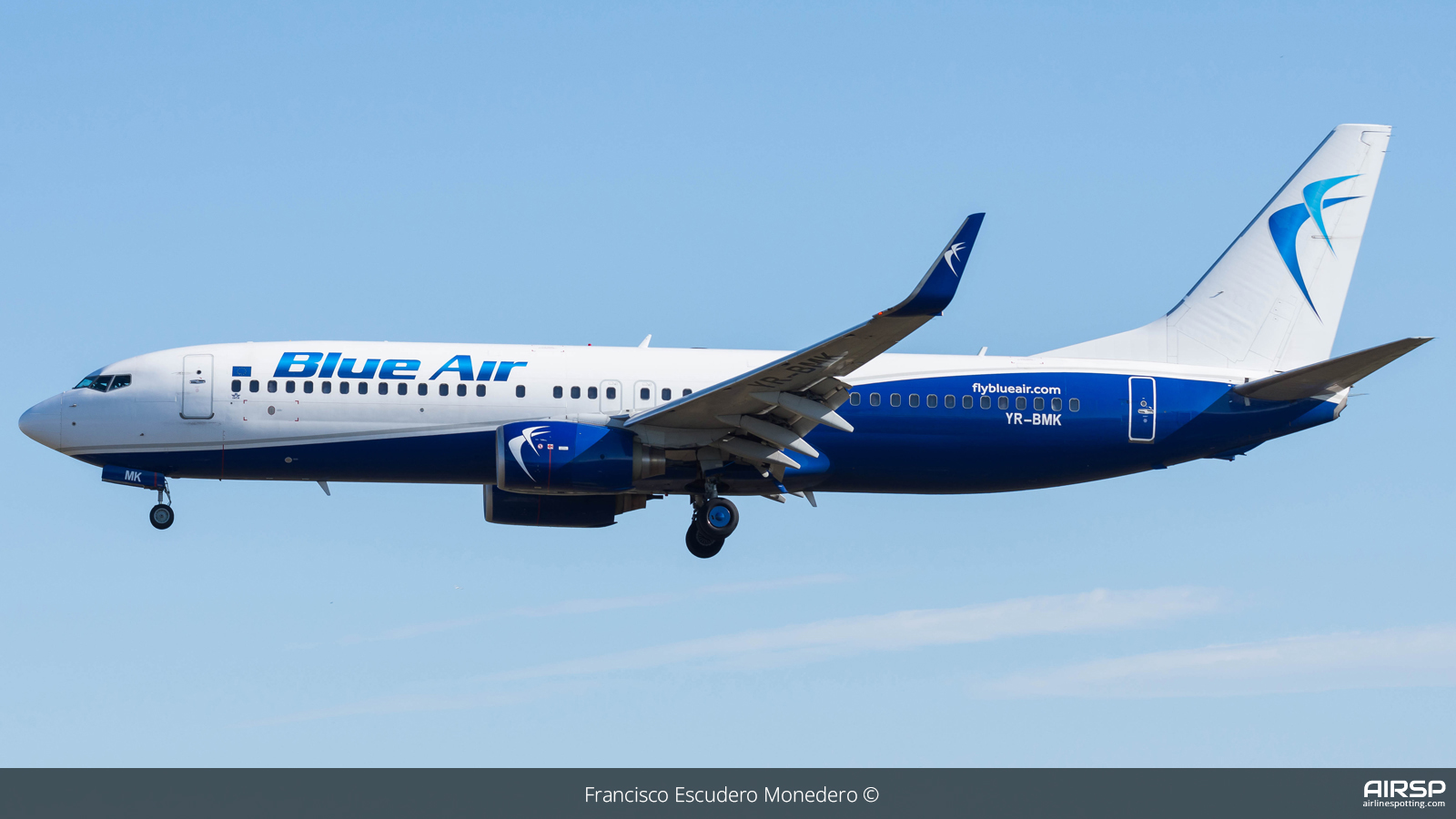 Blue Air  Boeing 737-800  YR-BMK