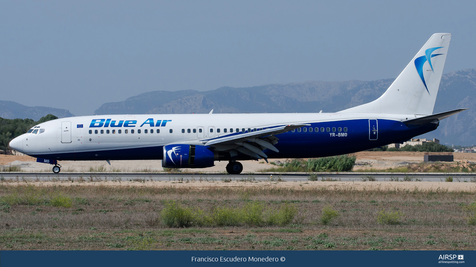 Blue Air  Boeing 737-800  YR-BMO